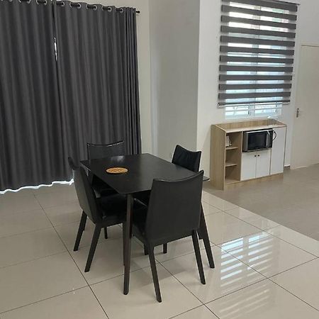 Bungalow Homestay Jasin Perdana Экстерьер фото