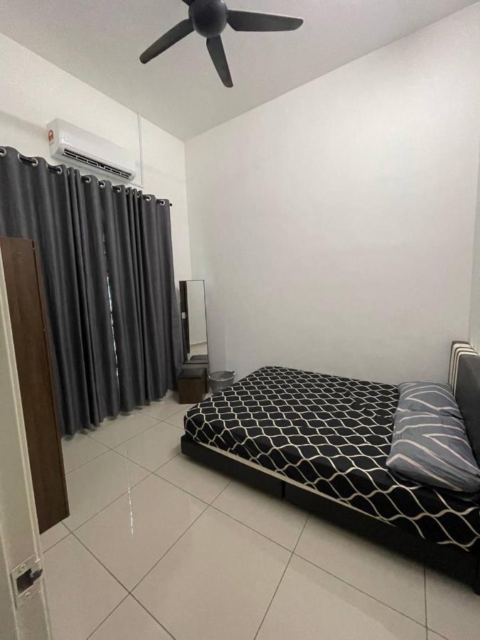 Bungalow Homestay Jasin Perdana Экстерьер фото